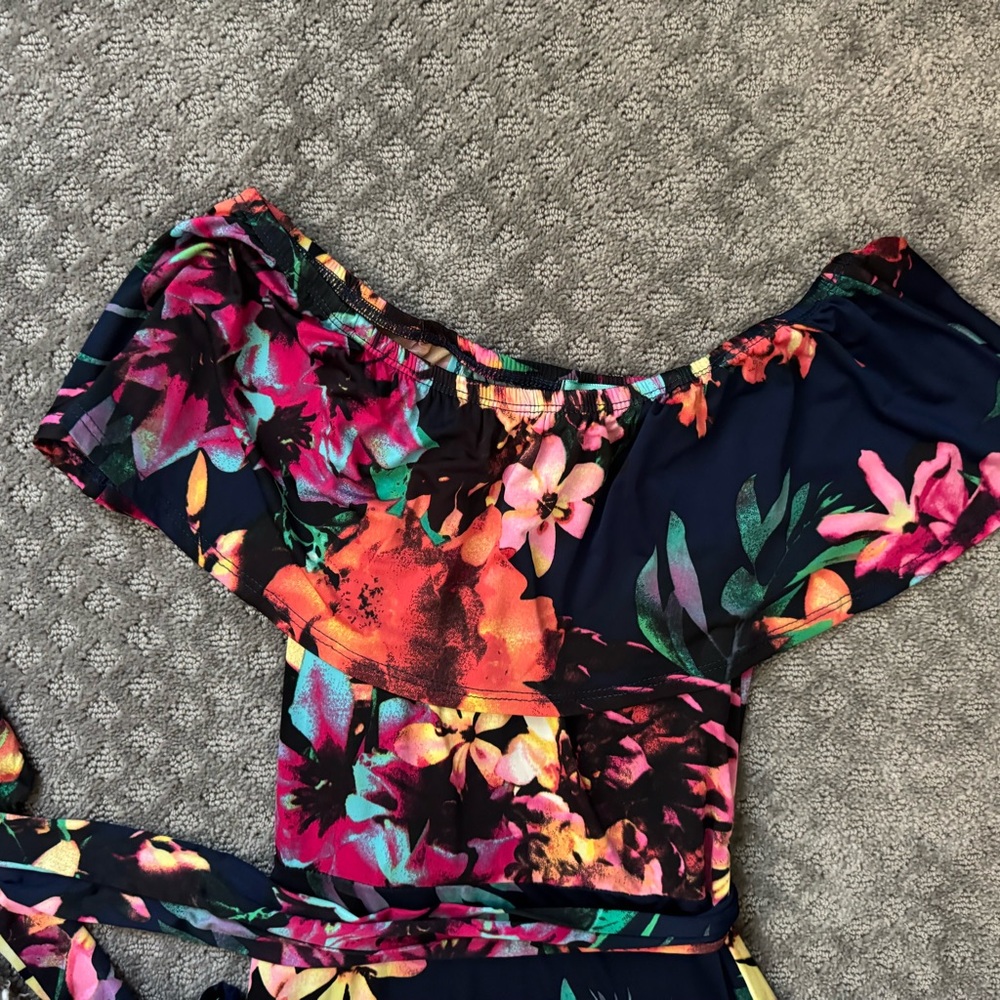 Off the shoulder’s max dress